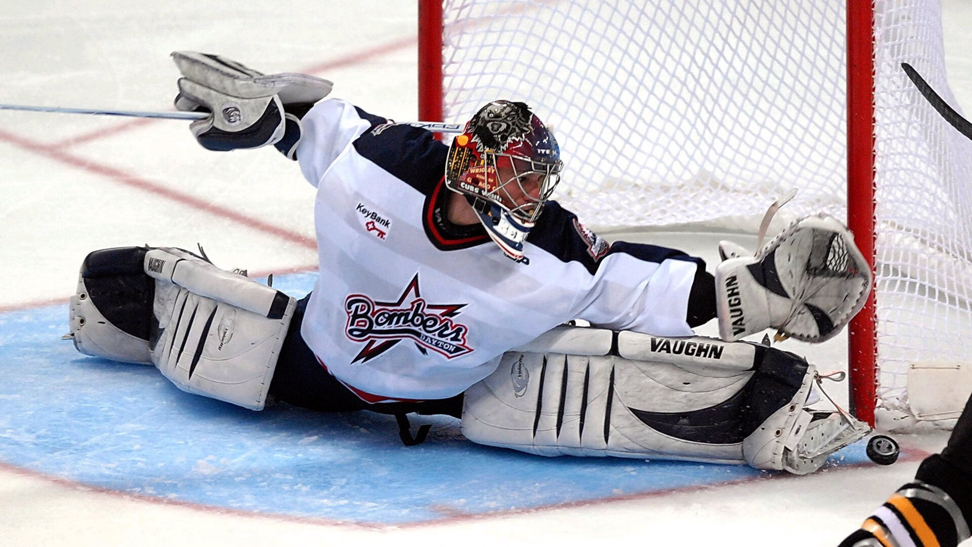 开云体育登入-赛事现场：DIY台球道具展示吸睛无比，怎么制作台球的球